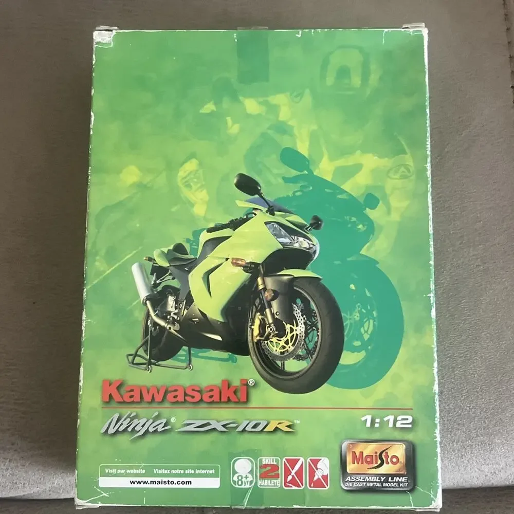 MAISTO 2005 KAWASAKI NINJA ZX-10R Black 1/12 :DIECAST KIT #39055